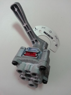 купить Кран управления пневмоподвеской п/п аналог "WABCO"